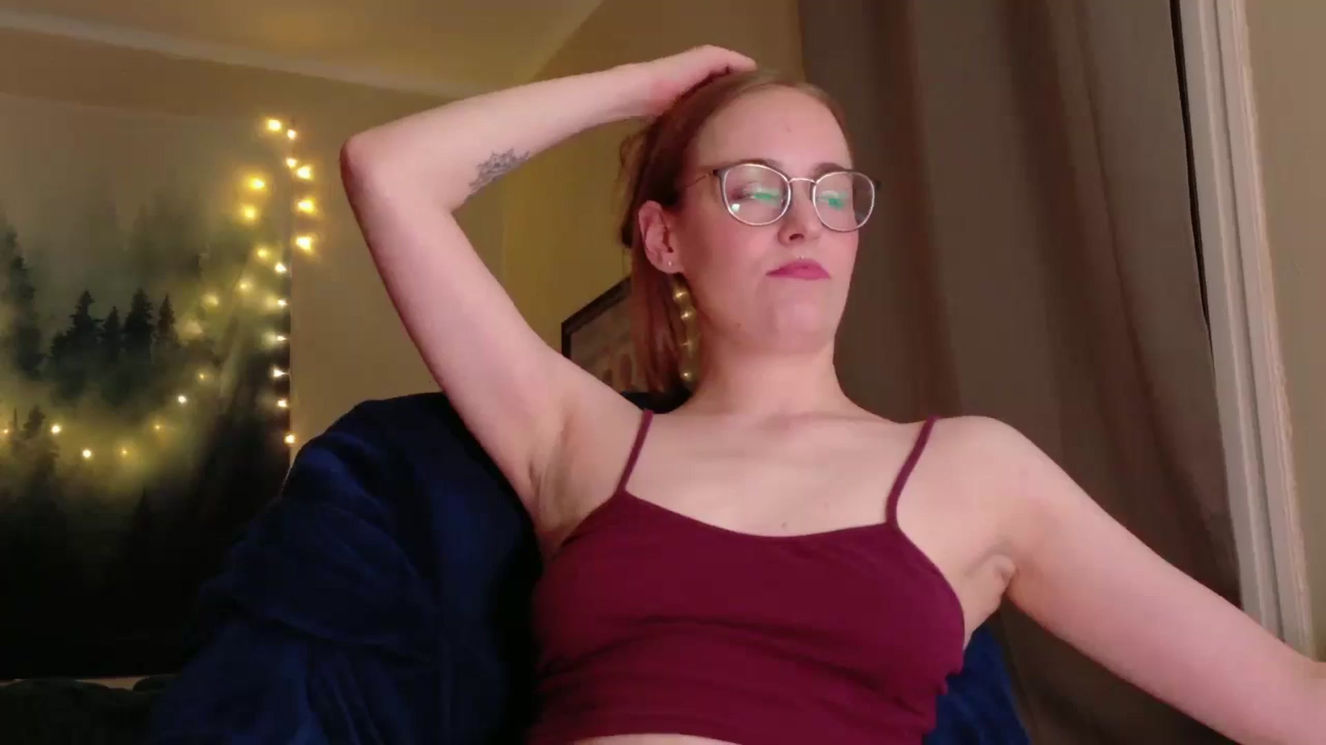 Gallery image thumbnail from Honey_bunny18's myfreecams stream on, 09/19/2024, 24:57 image 17 of 20