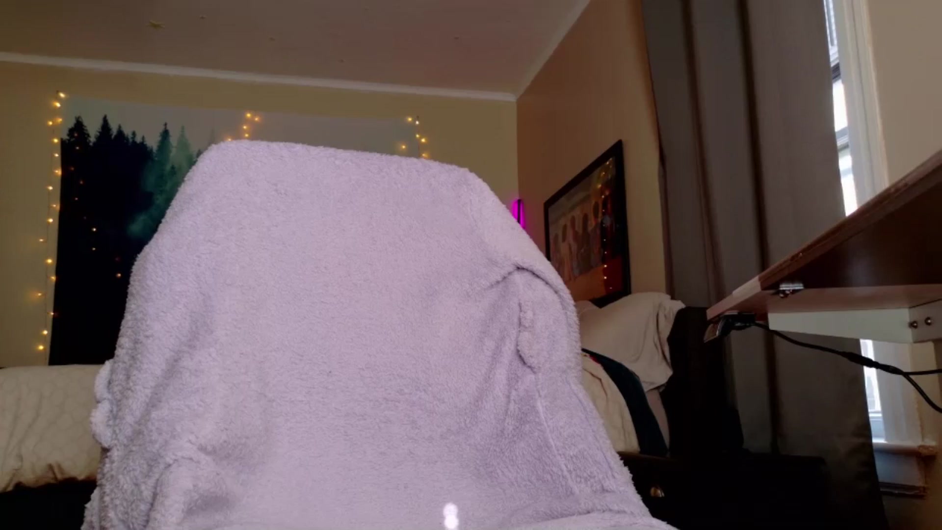 Gallery image thumbnail from Honey_bunny18's myfreecams stream on, 09/30/2024, 18:56 image 4 of 20
