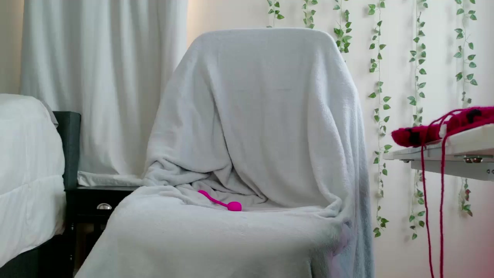 Gallery image thumbnail from Honey_bunny18's myfreecams stream on, 07/07/2025, 14:17 image 16 of 20