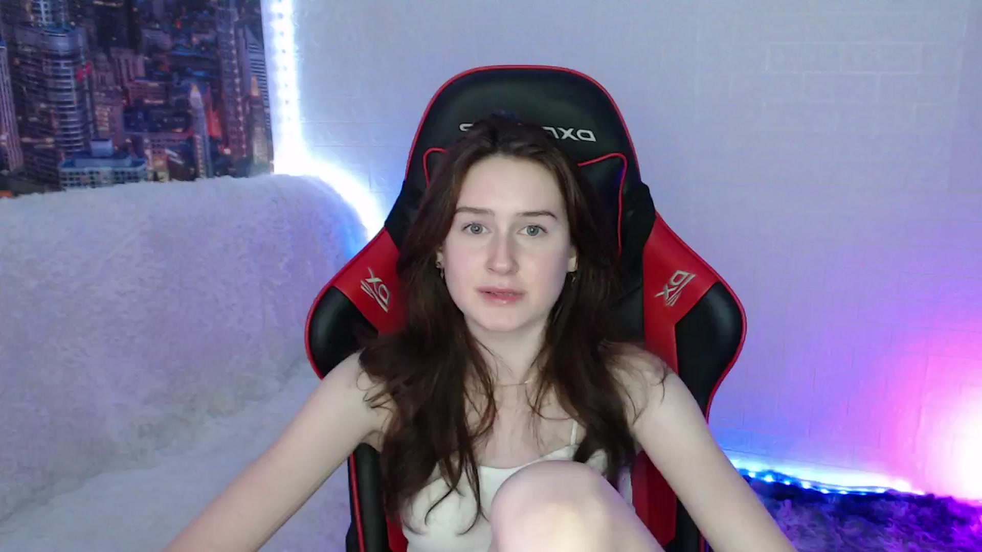 Gallery image thumbnail from Honey_dream's myfreecams stream on, 08/12/2024, 24:39 image 19 of 20
