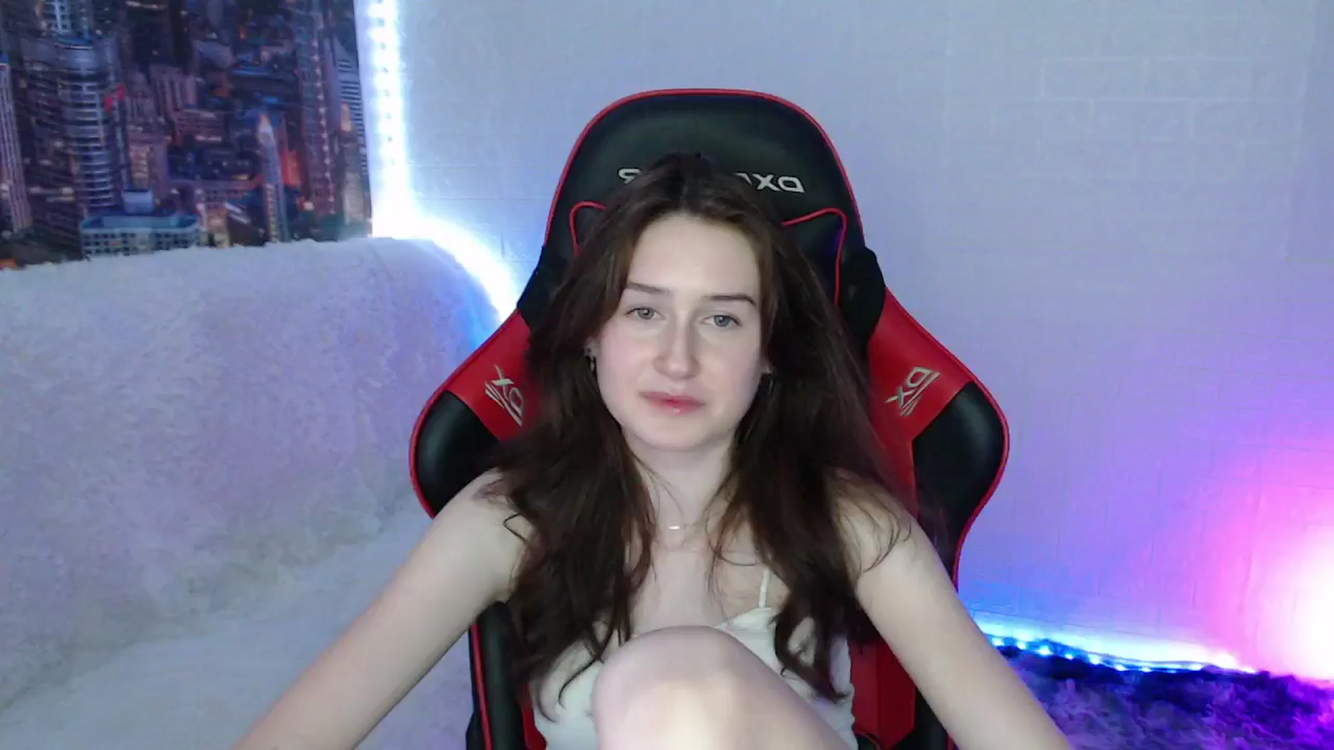 Gallery image thumbnail from Honey_dream's myfreecams stream on, 08/12/2024, 24:39 image 18 of 20