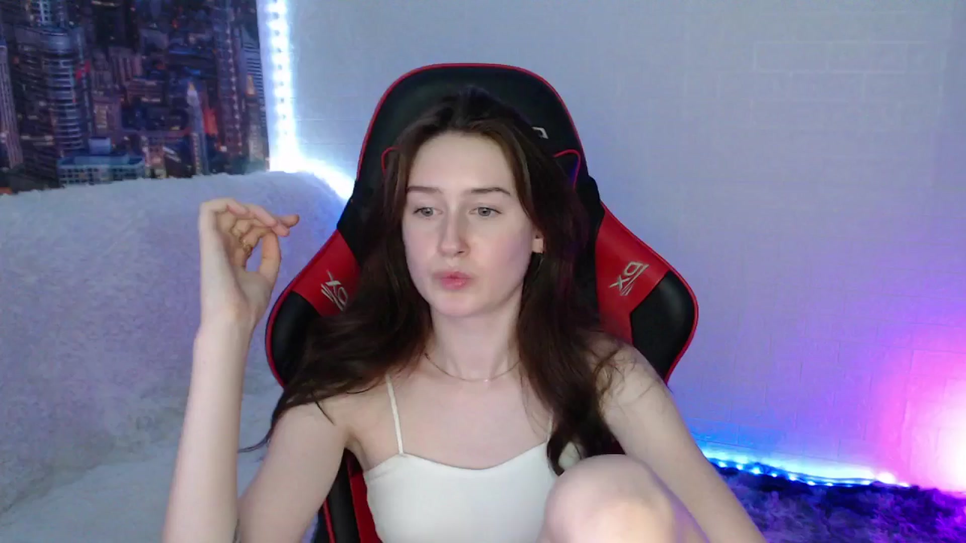 Gallery image thumbnail from Honey_dream's myfreecams stream on, 08/12/2024, 24:39 image 8 of 20