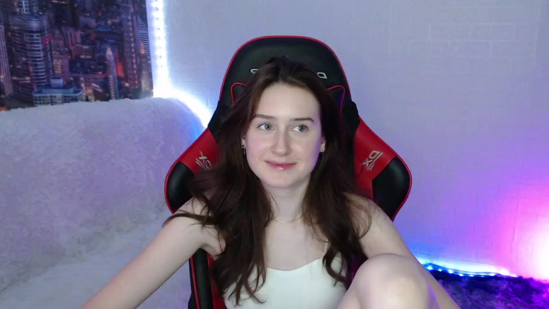 Gallery image thumbnail from Honey_dream's myfreecams stream on, 08/12/2024, 24:39 image 13 of 20