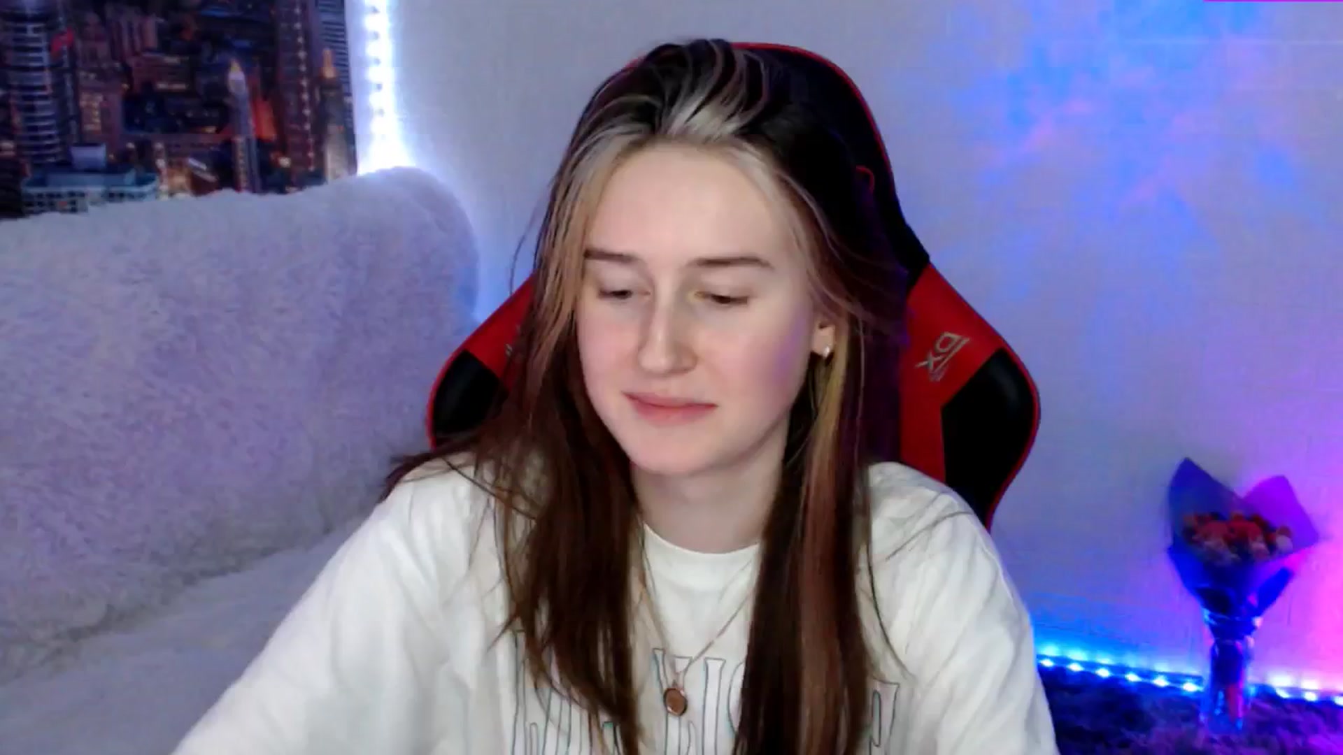 Gallery image thumbnail from Honey_dream's myfreecams stream on, 09/08/2024, 01:12 image 4 of 20