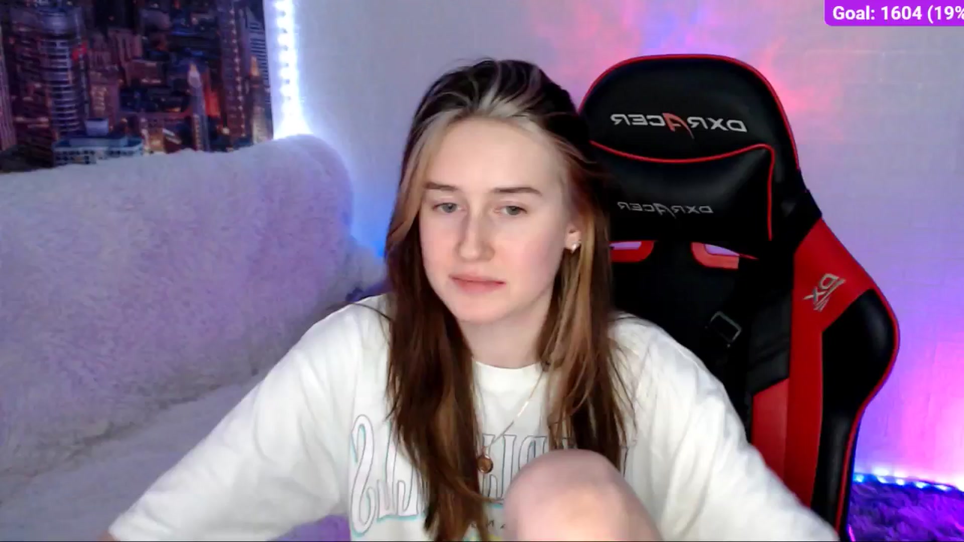 Gallery image thumbnail from Honey_dream's myfreecams stream on, 09/08/2024, 01:12 image 18 of 20
