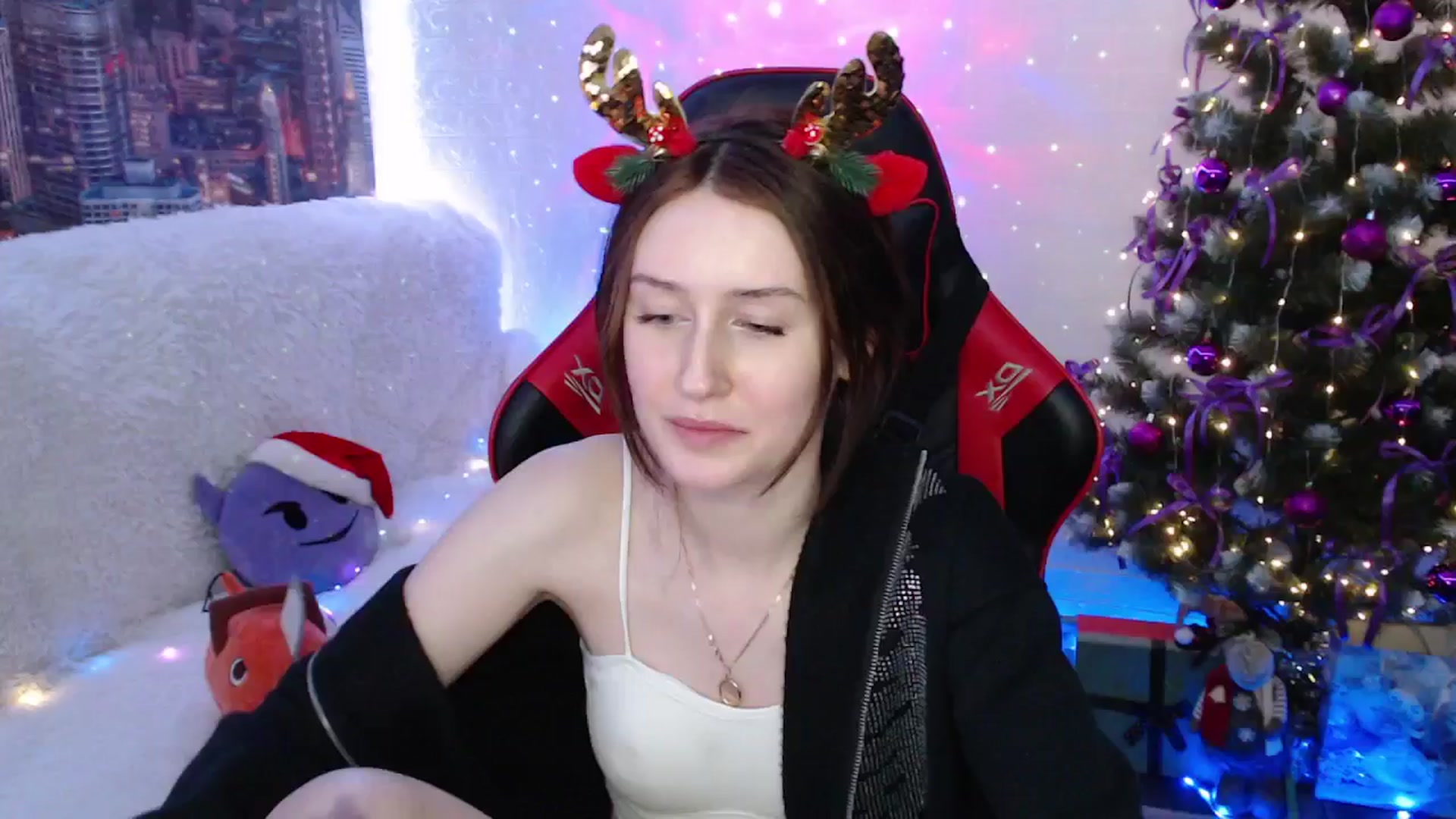 Gallery image thumbnail from Honey_dream's myfreecams stream on, 12/25/2024, 24:06 image 6 of 20