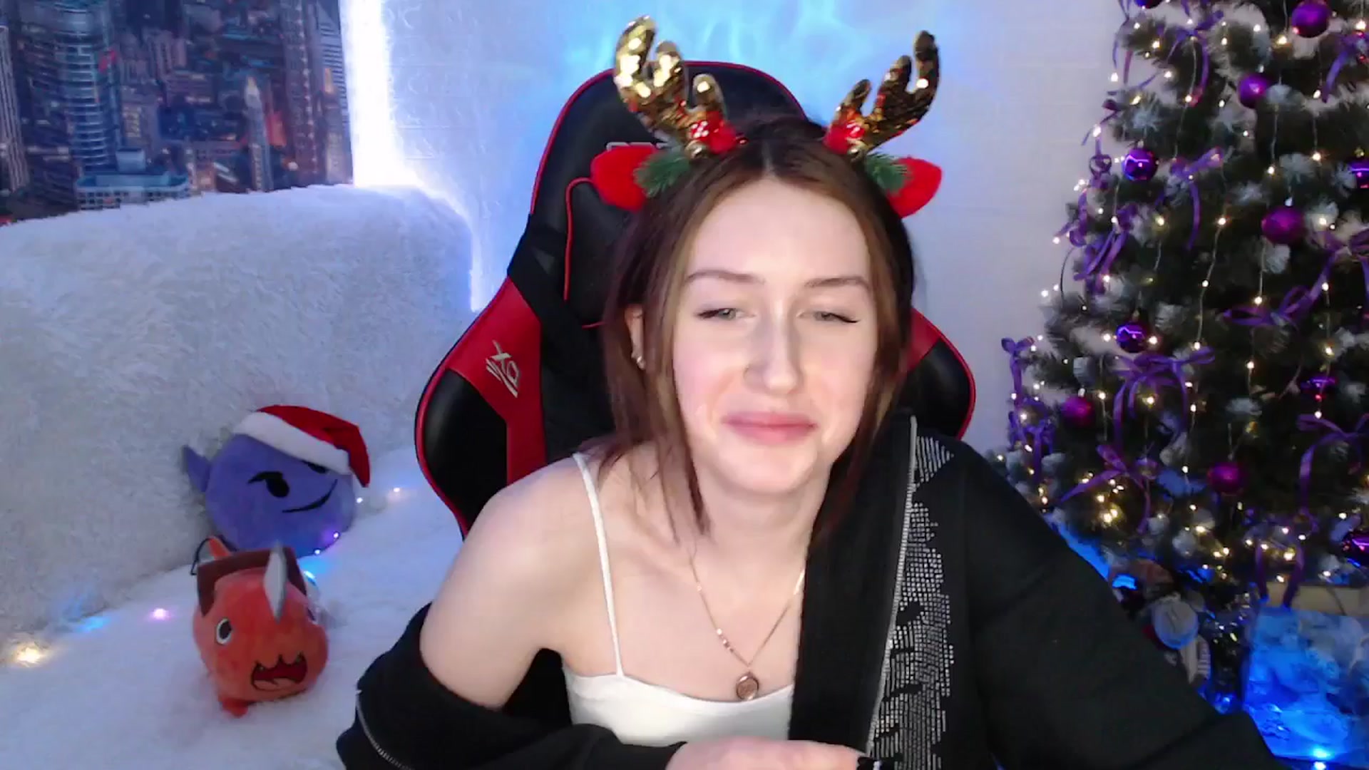 Gallery image thumbnail from Honey_dream's myfreecams stream on, 12/25/2024, 24:06 image 5 of 20