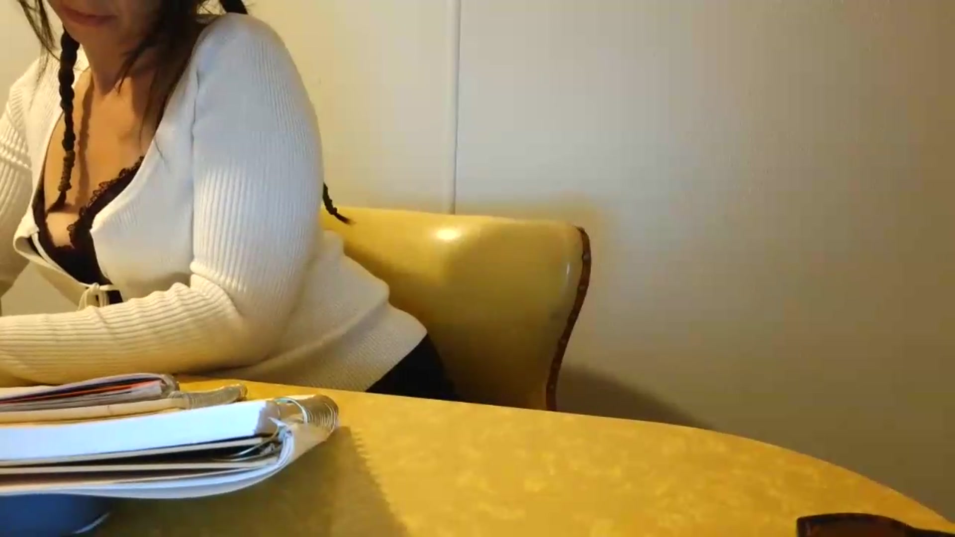 Gallery image thumbnail from Honey_luxxx's myfreecams stream on, 08/19/2026, 02:40 image 3 of 20