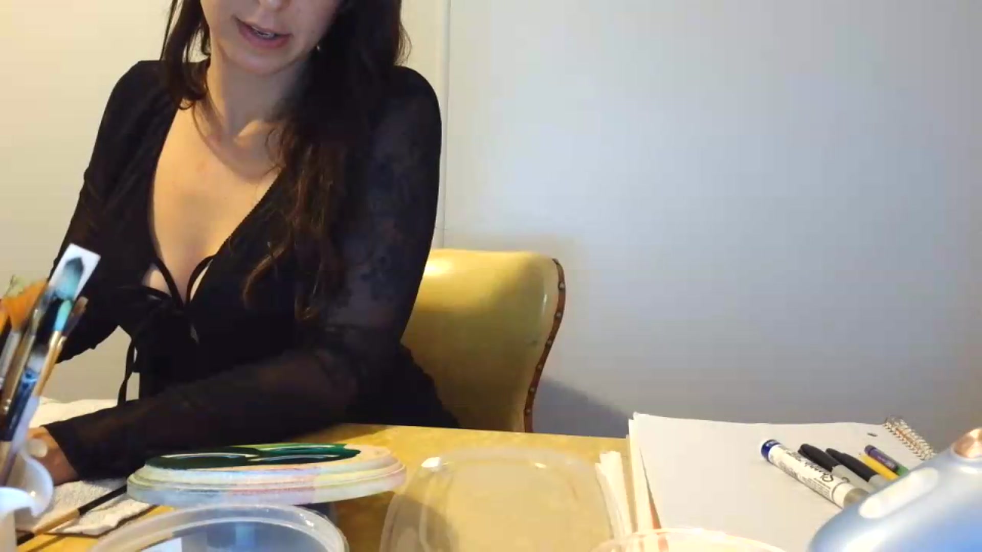 Gallery image thumbnail from Honey_luxxx's myfreecams stream on, 08/20/2026, 01:03 image 3 of 20