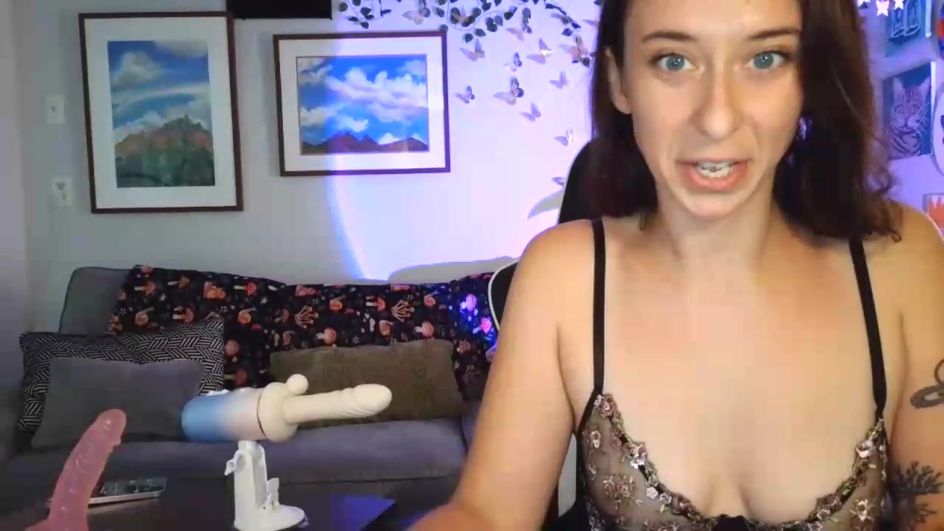 Gallery image thumbnail from Honey_luxxx's myfreecams stream on, 08/24/2026, 20:45 image 4 of 20