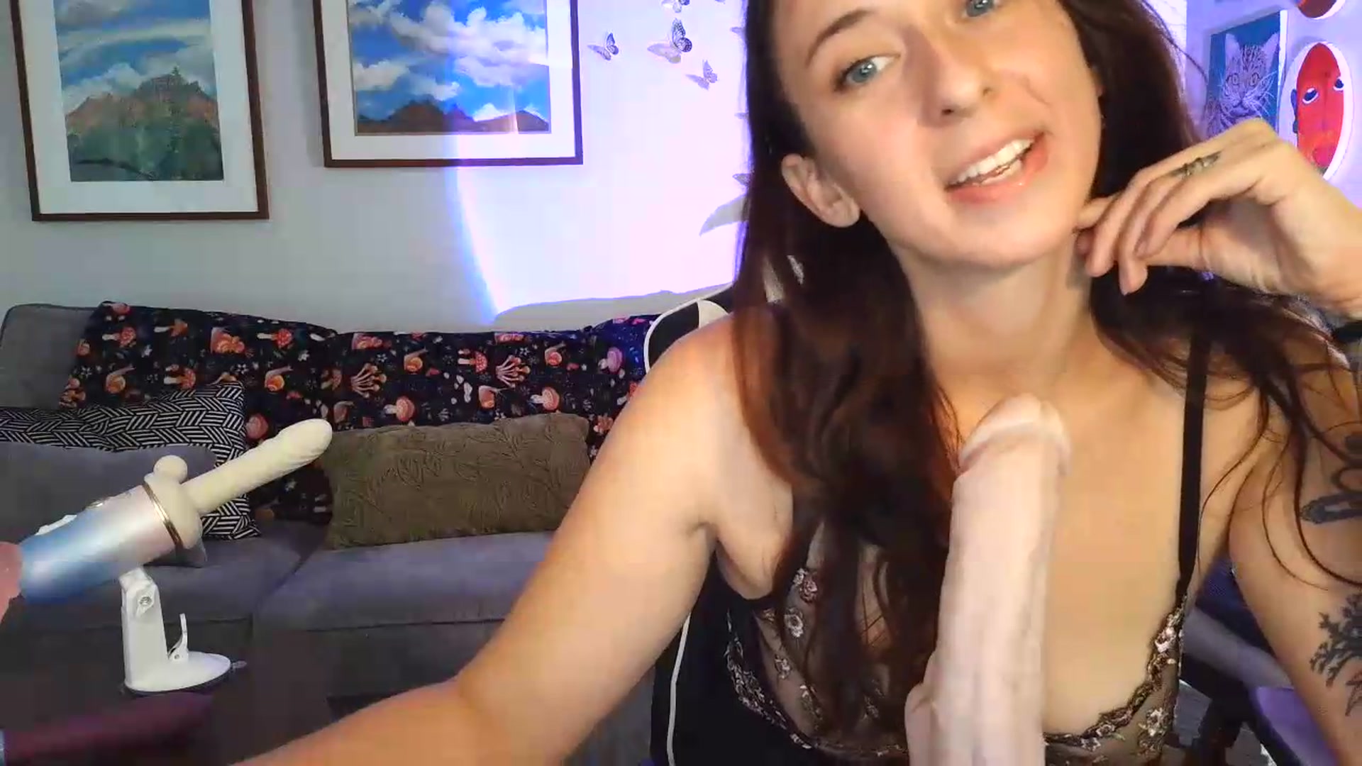 Gallery image thumbnail from Honey_luxxx's myfreecams stream on, 08/24/2026, 22:08 image 4 of 20