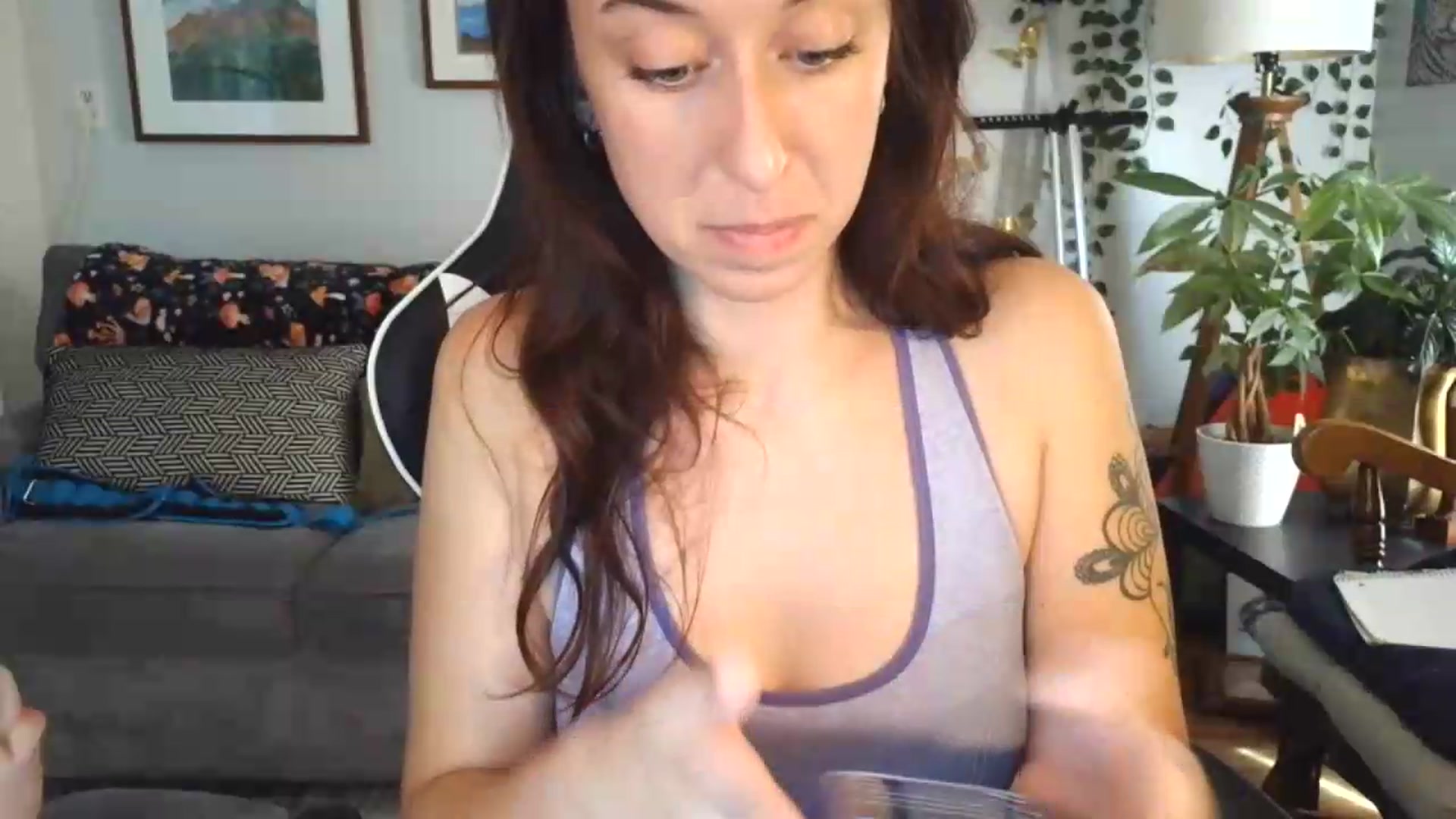 Gallery image thumbnail from Honey_luxxx's myfreecams stream on, 08/26/2026, 20:36 image 14 of 20