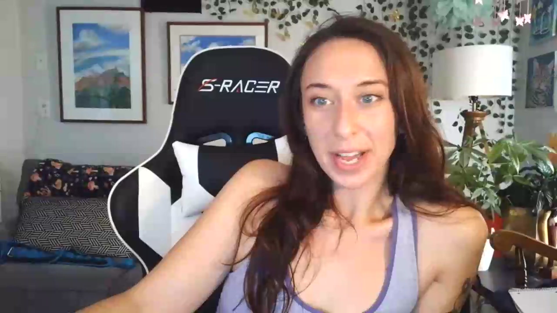 Gallery image thumbnail from Honey_luxxx's myfreecams stream on, 08/26/2026, 20:36 image 5 of 20
