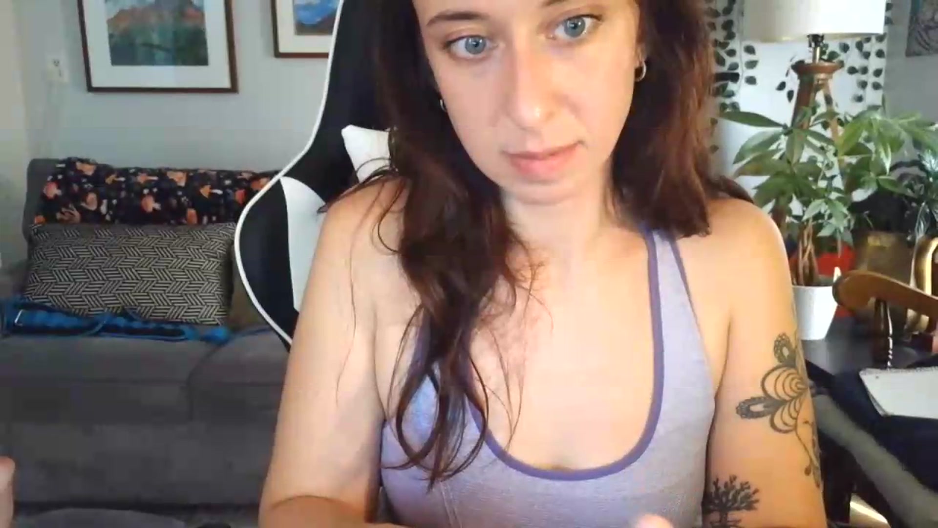 Gallery image thumbnail from Honey_luxxx's myfreecams stream on, 08/26/2026, 20:36 image 15 of 20