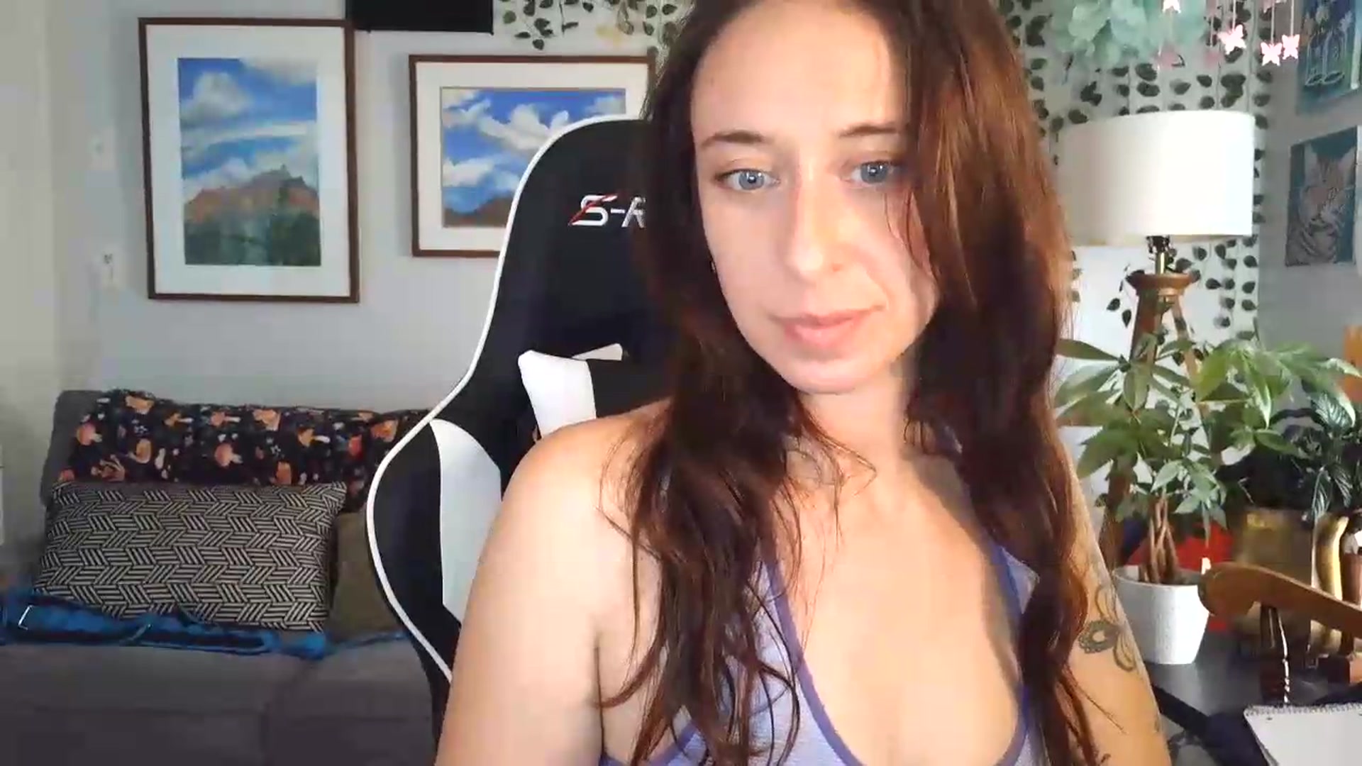 Gallery image thumbnail from Honey_luxxx's myfreecams stream on, 08/26/2026, 20:36 image 3 of 20