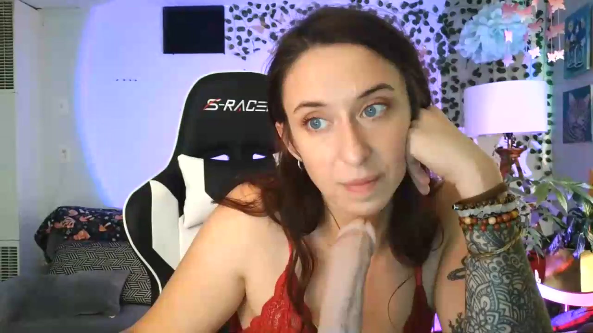 Gallery image thumbnail from Honey_luxxx's myfreecams stream on, 09/01/2026, 20:40 image 6 of 20