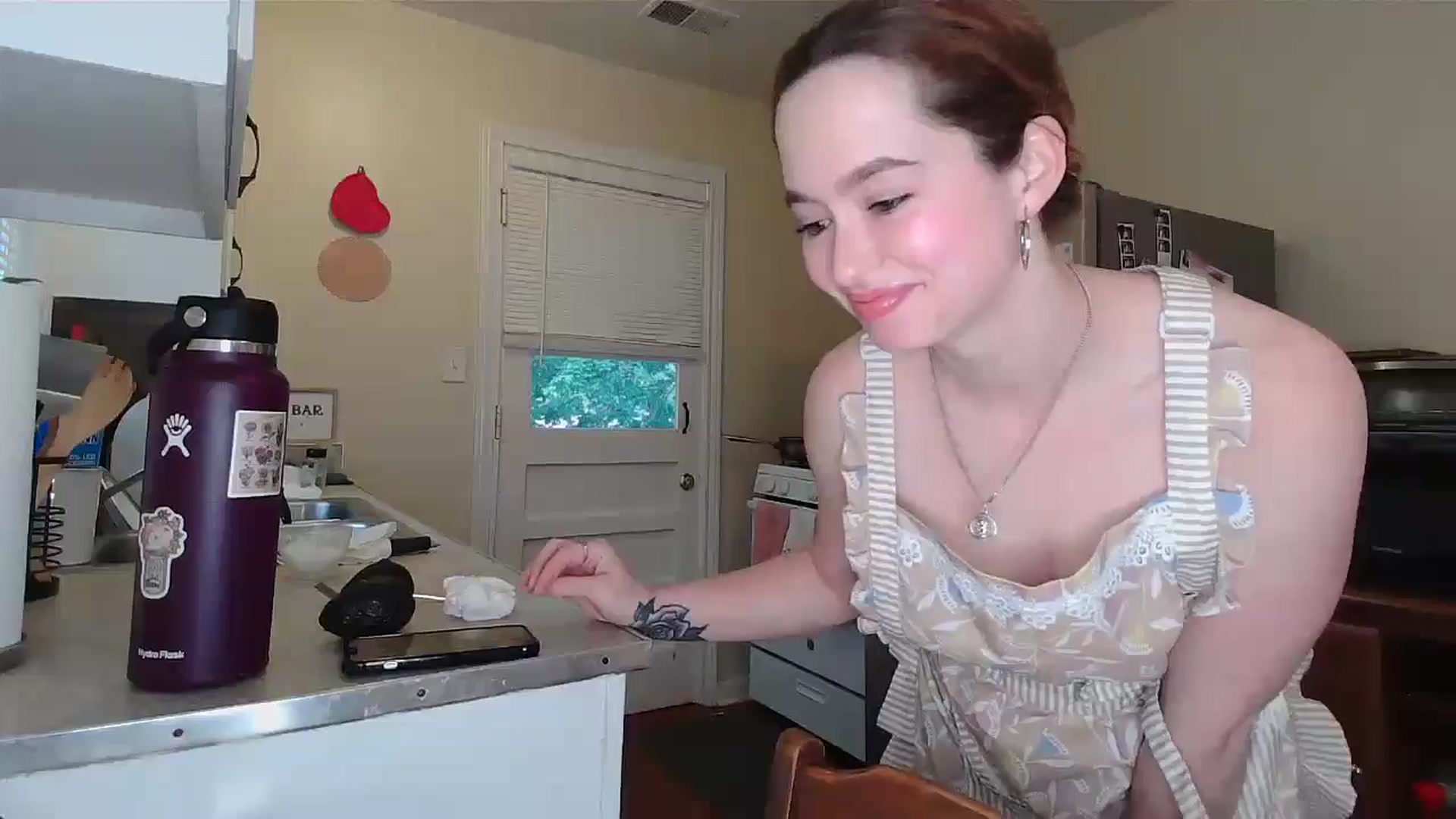 Gallery image thumbnail from Honeyandroses's myfreecams stream on, 06/10/2024, 23:55 image 18 of 20