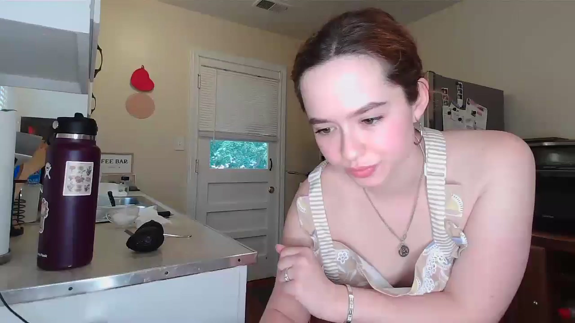 Gallery image thumbnail from Honeyandroses's myfreecams stream on, 06/10/2024, 23:55 image 8 of 20