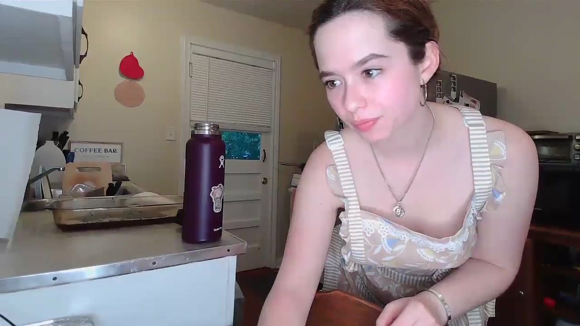 Gallery image thumbnail from Honeyandroses's myfreecams stream on, 06/11/2024, 01:59 image 3 of 20