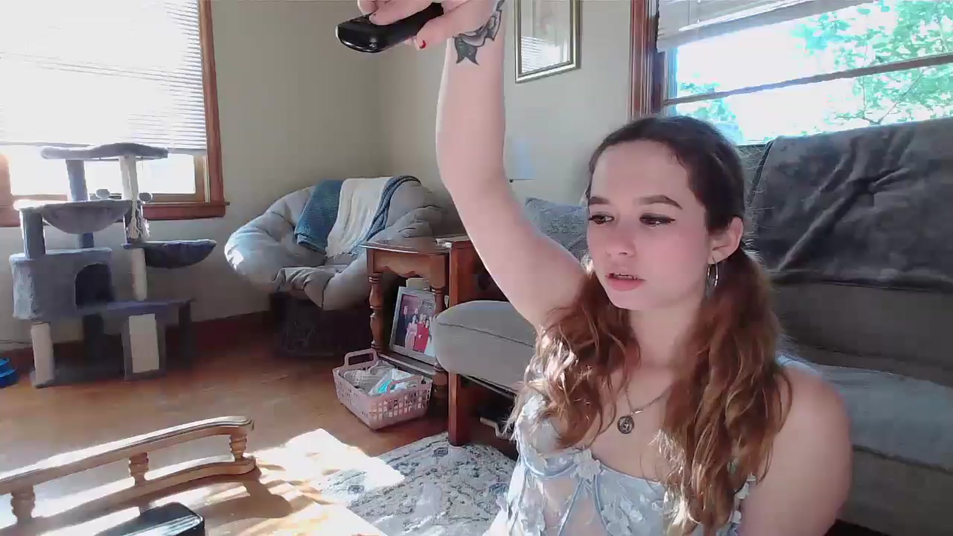 Gallery image thumbnail from Honeyandroses's myfreecams stream on, 06/11/2024, 23:19 image 1 of 20
