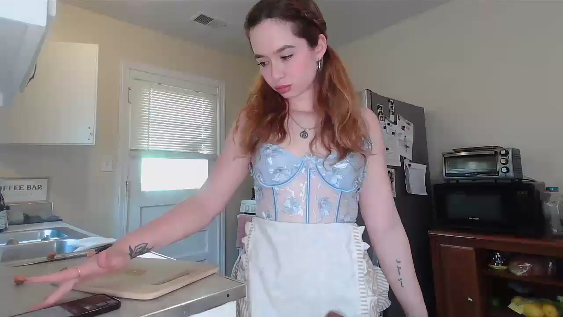 Gallery image thumbnail from Honeyandroses's myfreecams stream on, 06/17/2024, 22:42 image 11 of 20