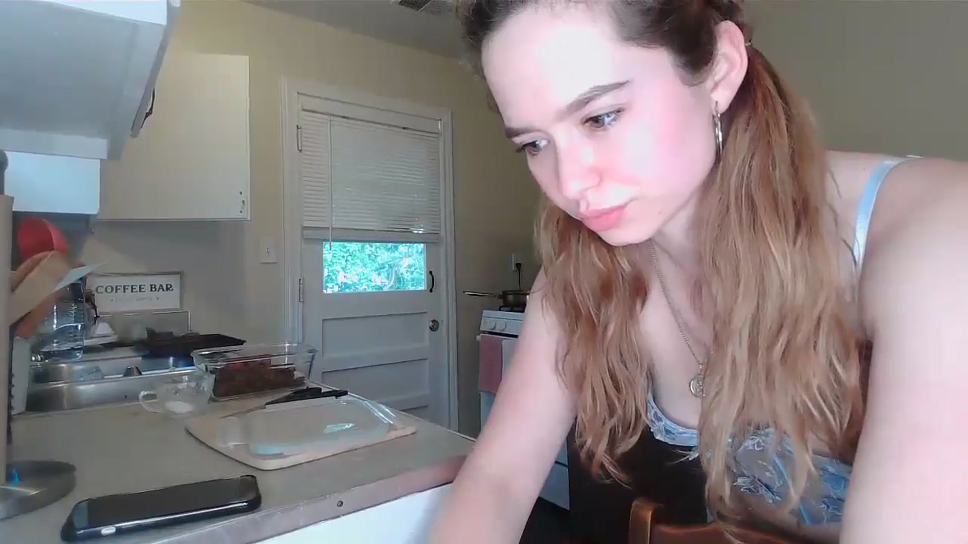 Gallery image thumbnail from Honeyandroses's myfreecams stream on, 06/18/2024, 24:33 image 3 of 20