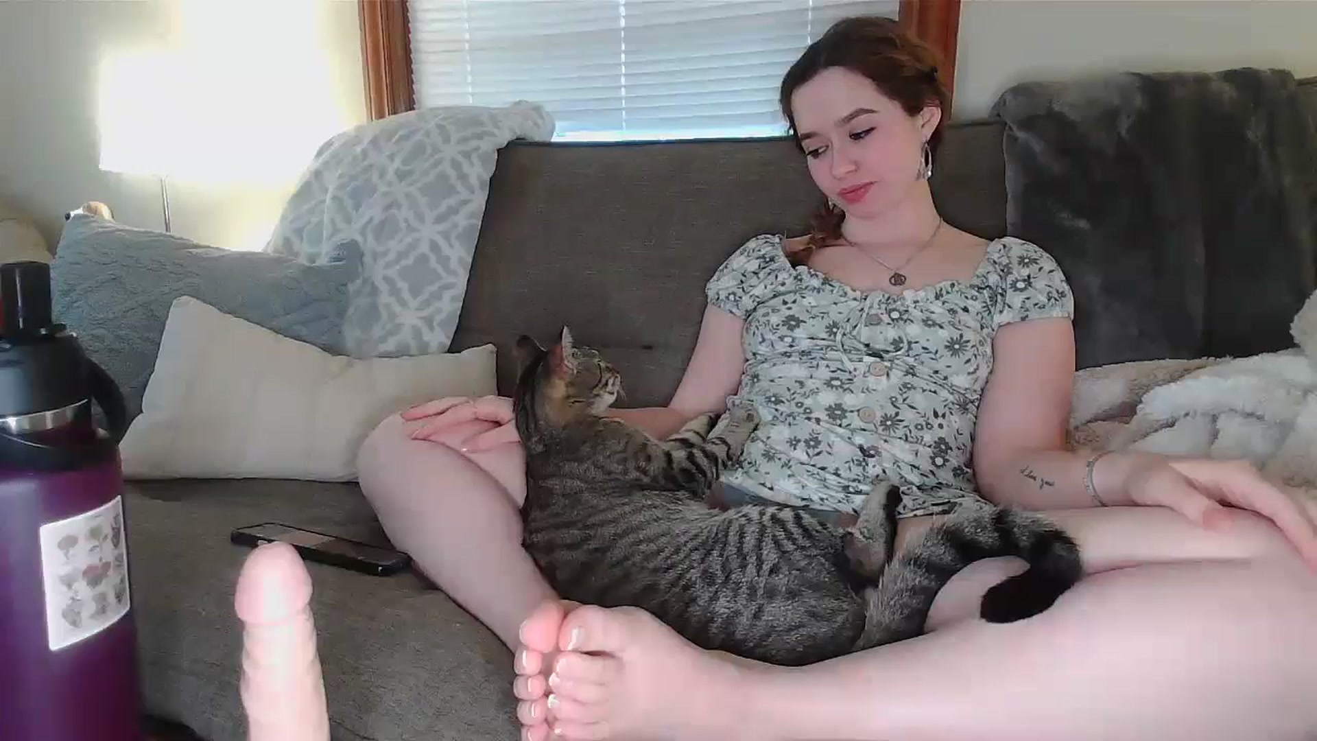 Gallery image thumbnail from Honeyandroses's myfreecams stream on, 06/19/2024, 24:43 image 9 of 20