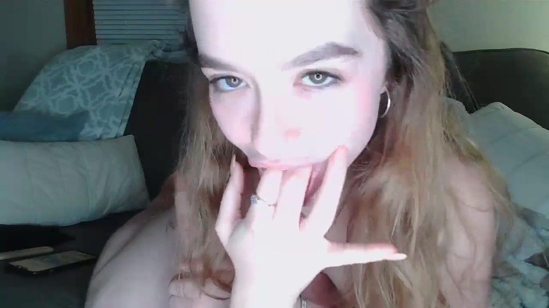 Gallery image thumbnail from Honeyandroses's myfreecams stream on, 06/21/2024, 02:18 image 10 of 20