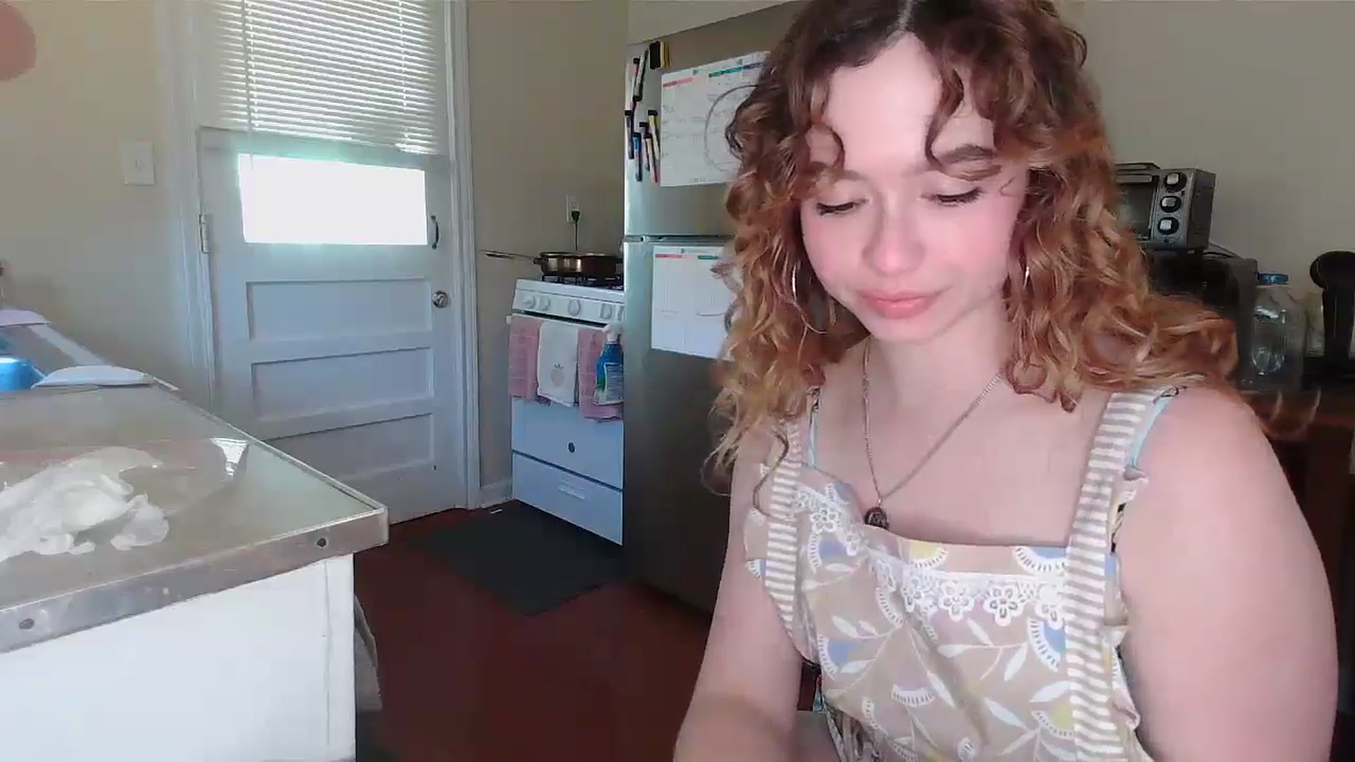 Gallery image thumbnail from Honeyandroses's myfreecams stream on, 06/24/2024, 21:58 image 7 of 20