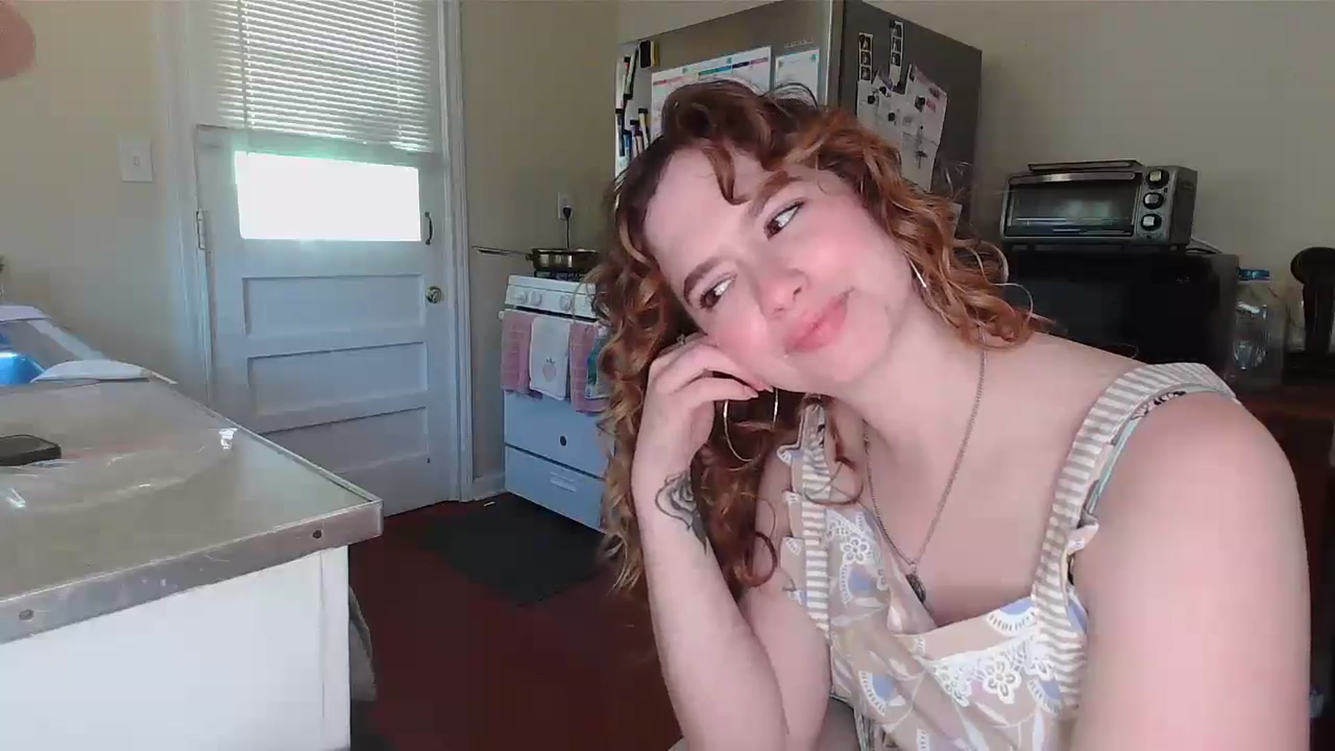 Gallery image thumbnail from Honeyandroses's myfreecams stream on, 06/24/2024, 21:58 image 6 of 20