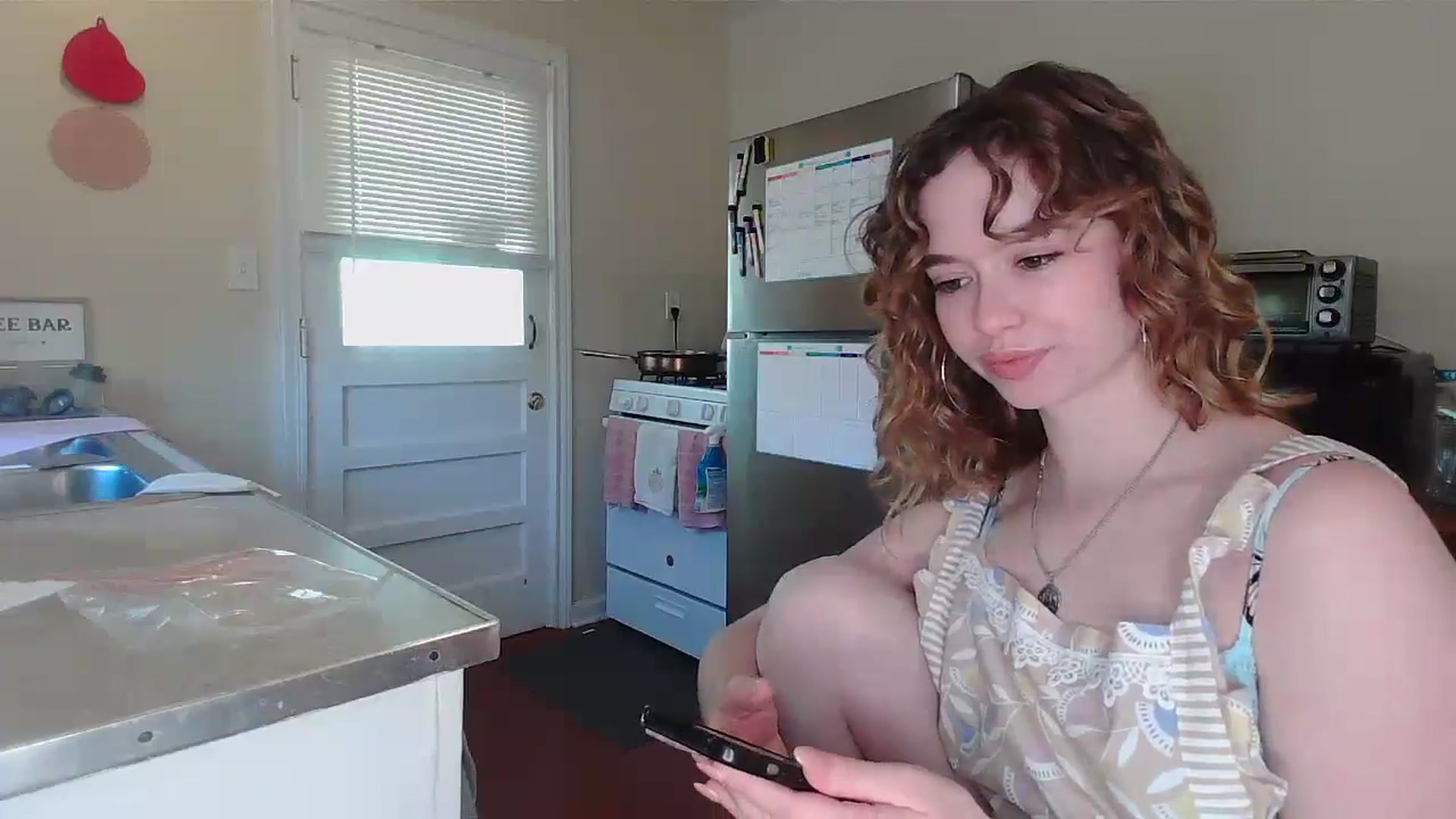 Gallery image thumbnail from Honeyandroses's myfreecams stream on, 06/24/2024, 21:58 image 3 of 20