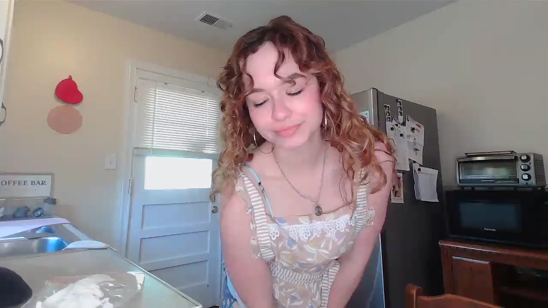 Gallery image thumbnail from Honeyandroses's myfreecams stream on, 06/24/2024, 21:58 image 12 of 20