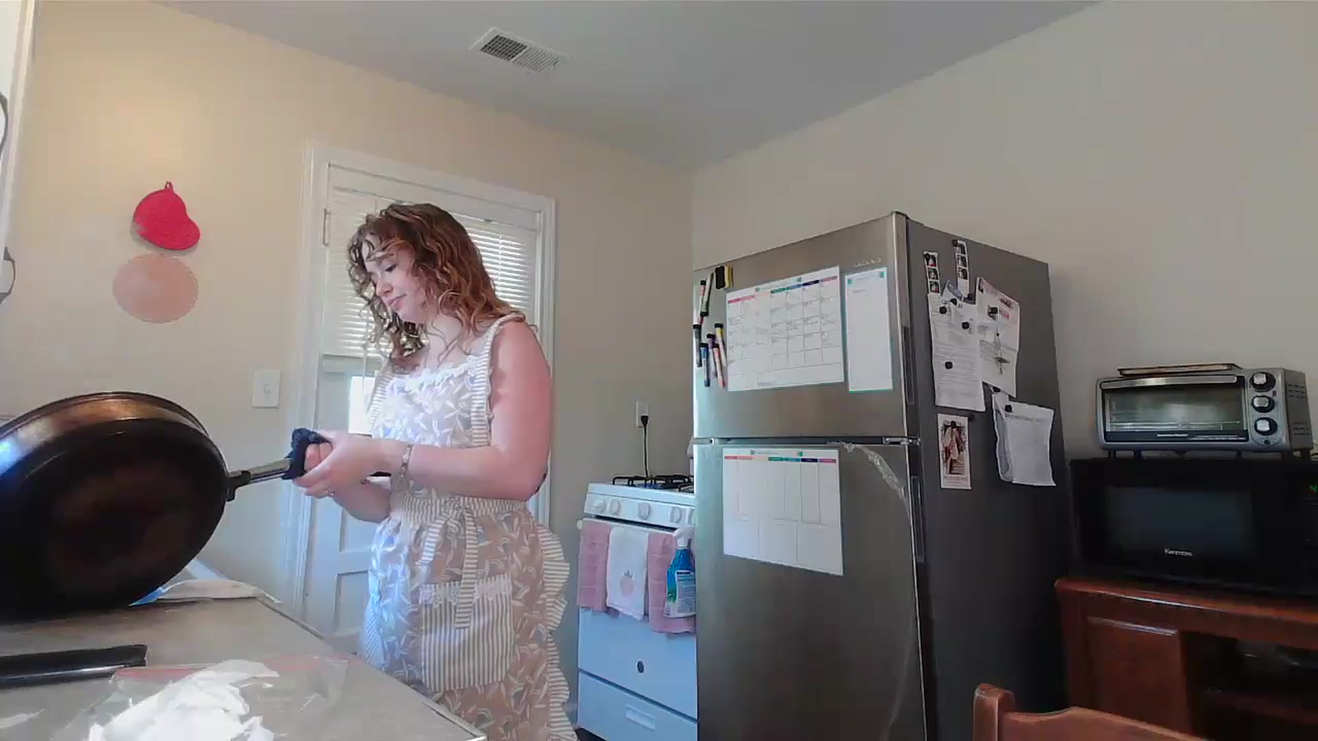 Gallery image thumbnail from Honeyandroses's myfreecams stream on, 06/24/2024, 21:58 image 9 of 20