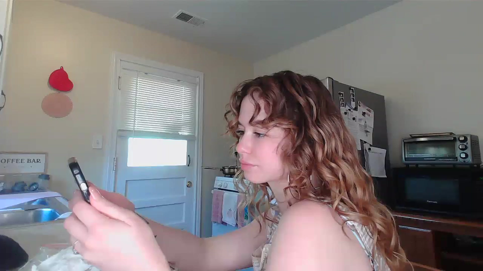Gallery image thumbnail from Honeyandroses's myfreecams stream on, 06/24/2024, 21:58 image 13 of 20