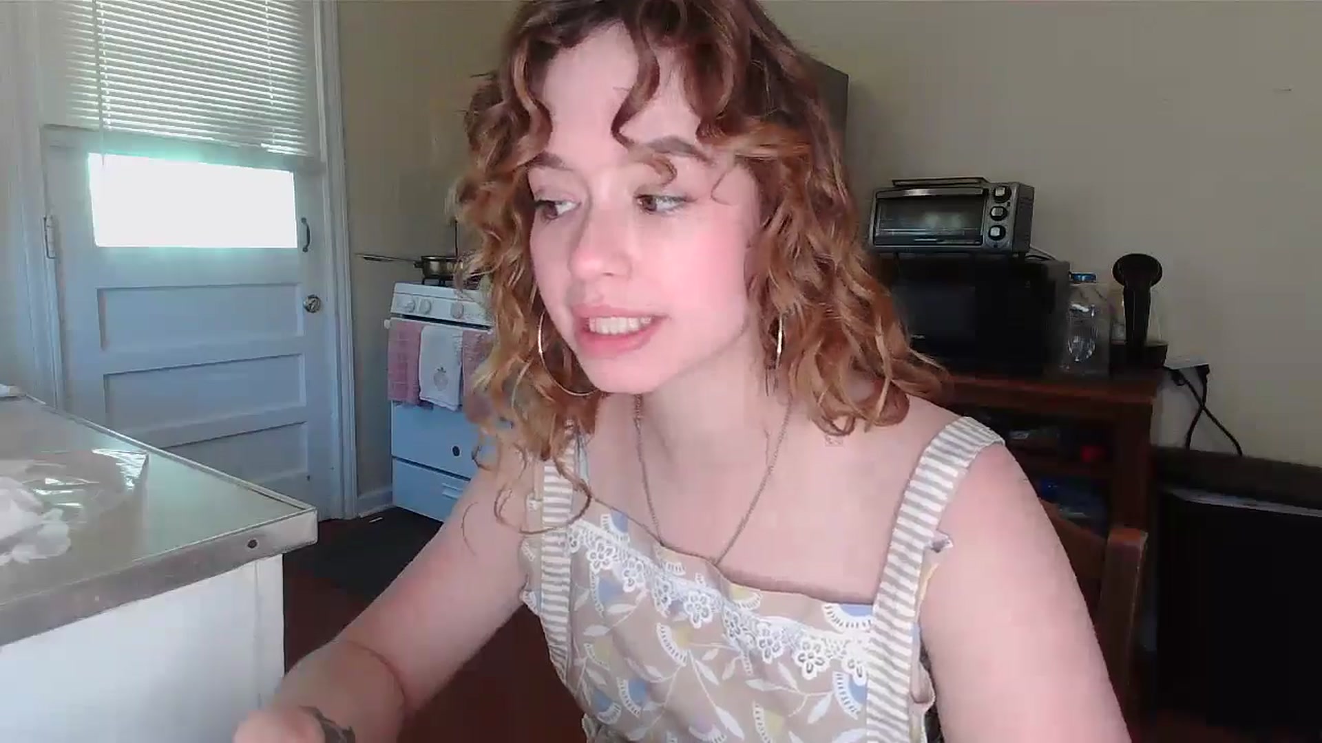 Gallery image thumbnail from Honeyandroses's myfreecams stream on, 06/24/2024, 21:58 image 16 of 20