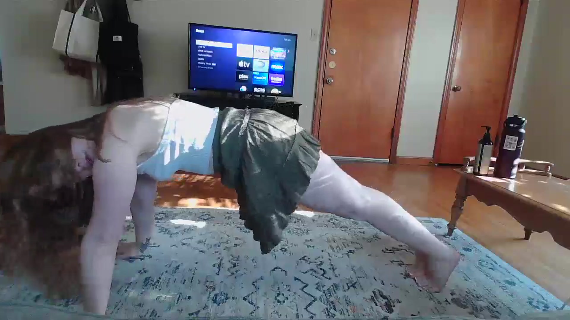 Gallery image thumbnail from Honeyandroses's myfreecams stream on, 06/27/2024, 23:49 image 16 of 20