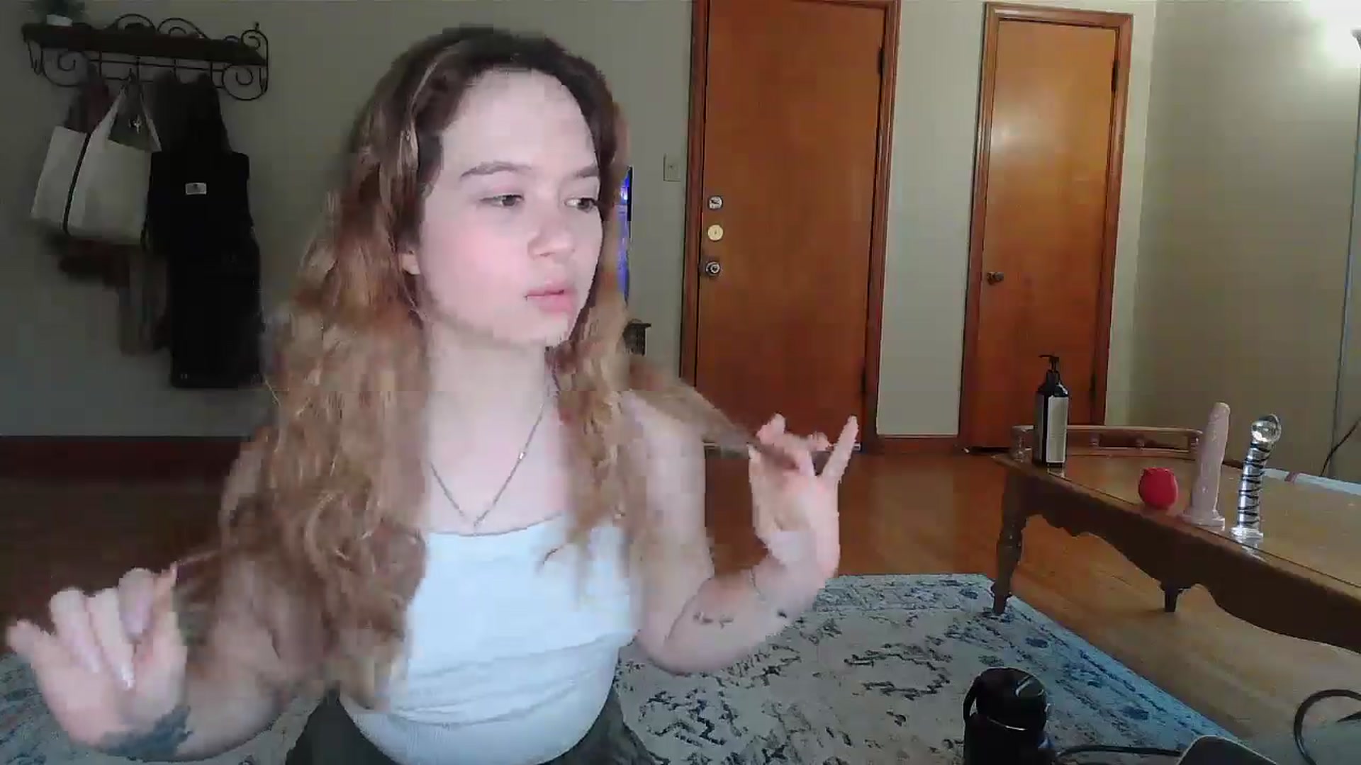 Gallery image thumbnail from Honeyandroses's myfreecams stream on, 06/28/2024, 01:01 image 11 of 20