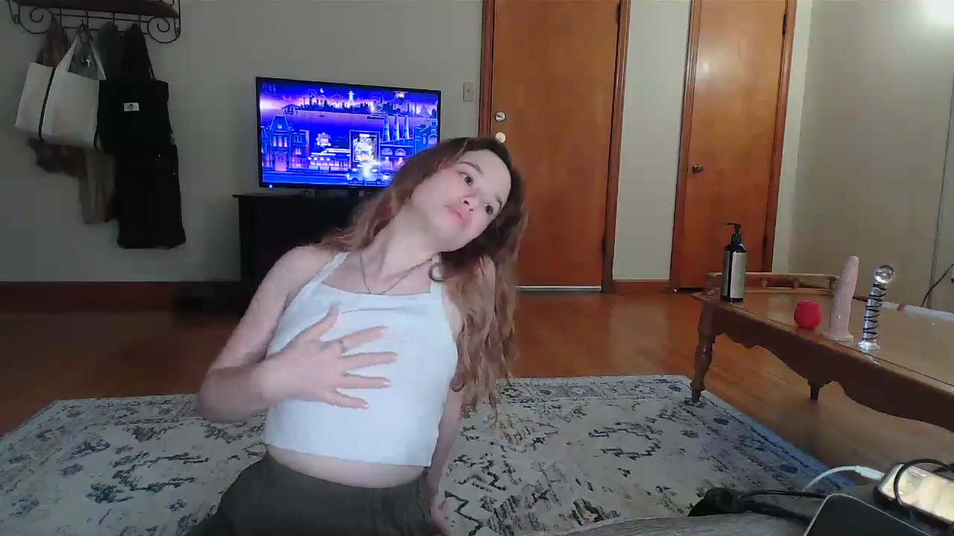 Gallery image thumbnail from Honeyandroses's myfreecams stream on, 06/28/2024, 01:01 image 19 of 20