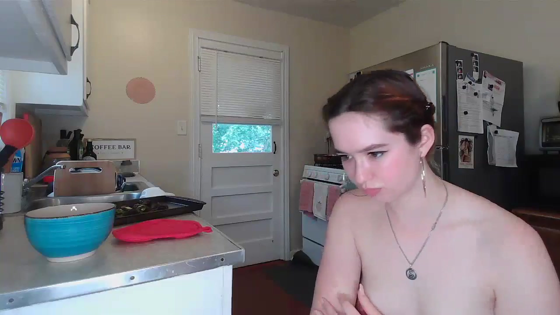 Gallery image thumbnail from Honeyandroses's myfreecams stream on, 06/30/2024, 24:01 image 13 of 20