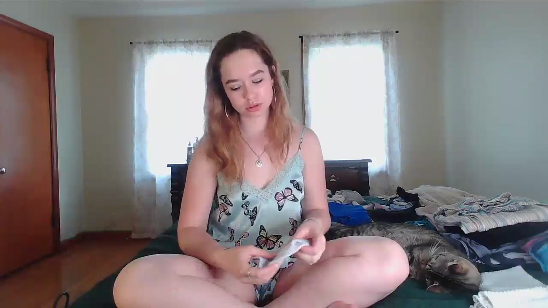 Gallery image thumbnail from Honeyandroses's myfreecams stream on, 07/04/2024, 21:07 image 3 of 20
