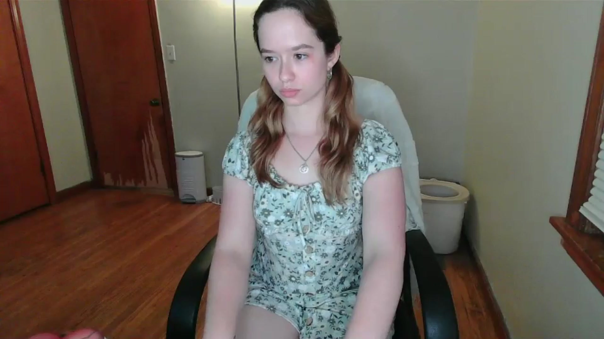 Gallery image thumbnail from Honeyandroses's myfreecams stream on, 07/10/2024, 24:52 image 11 of 20