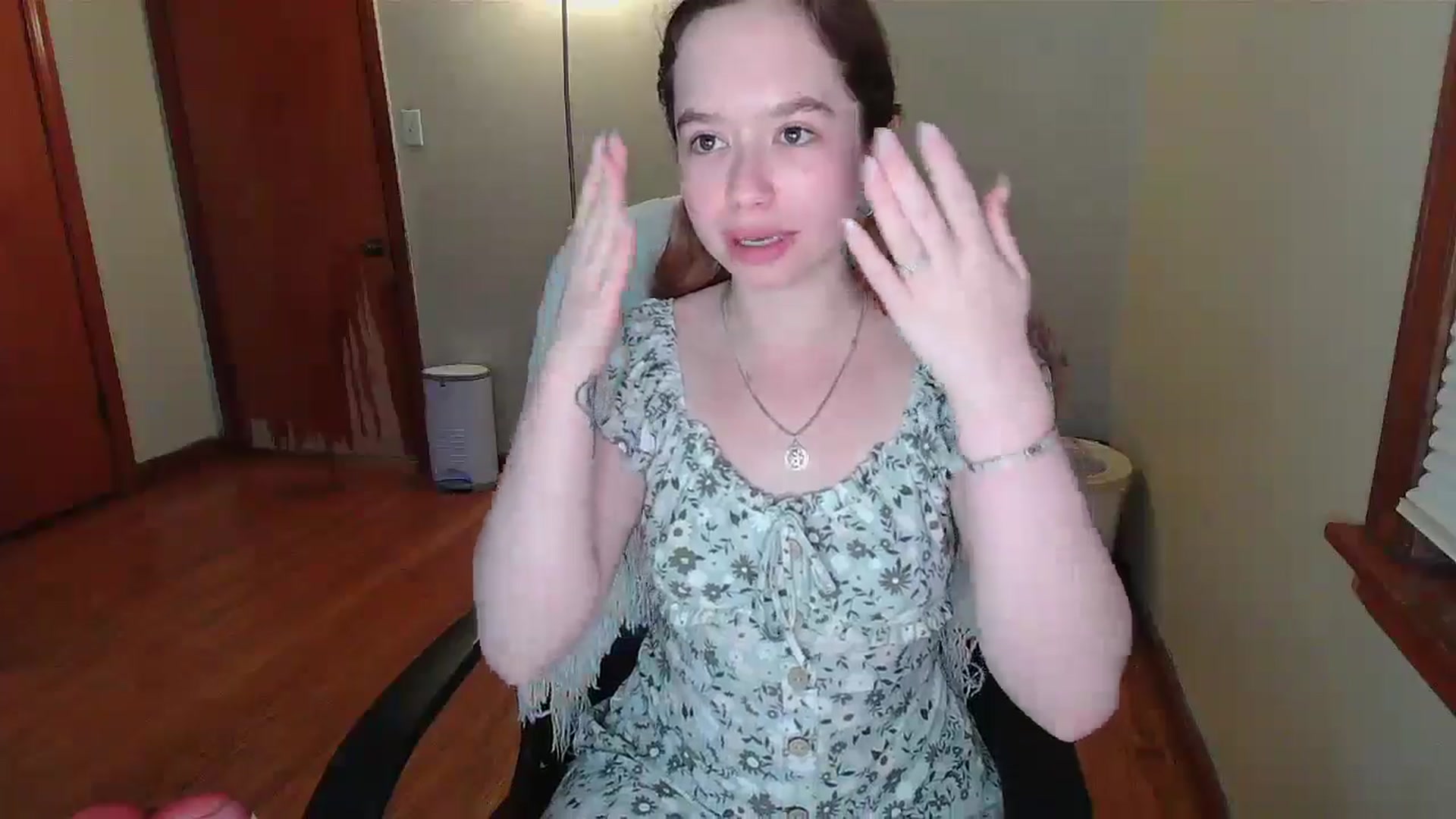 Gallery image thumbnail from Honeyandroses's myfreecams stream on, 07/10/2024, 24:52 image 15 of 20