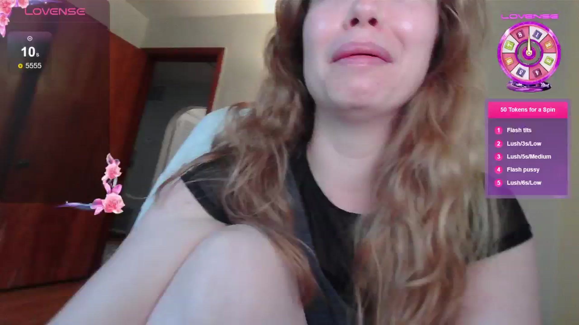 Gallery image thumbnail from Honeyandroses's myfreecams stream on, 07/19/2024, 24:15 image 18 of 20
