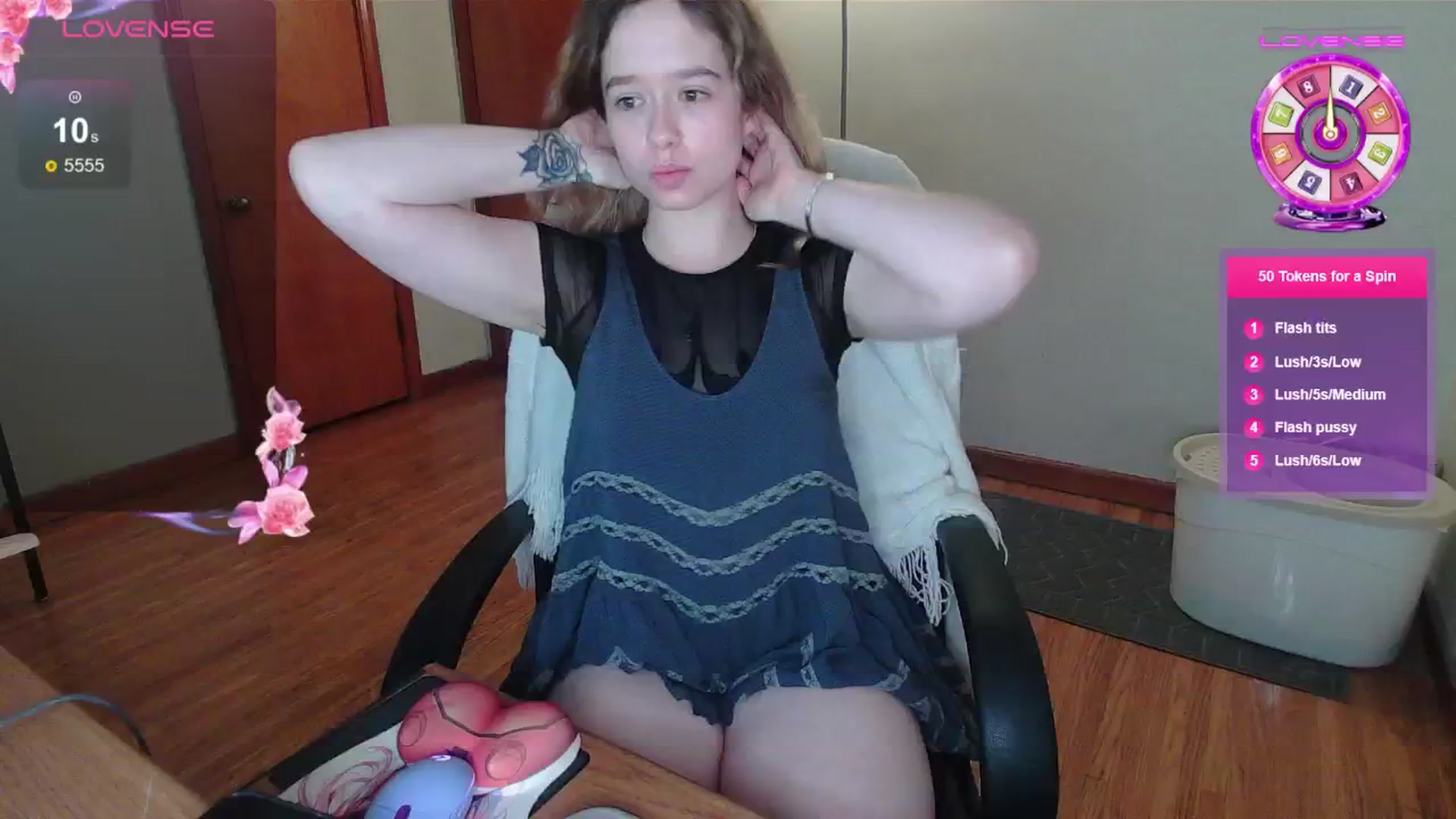 Gallery image thumbnail from Honeyandroses's myfreecams stream on, 07/19/2024, 02:17 image 1 of 20