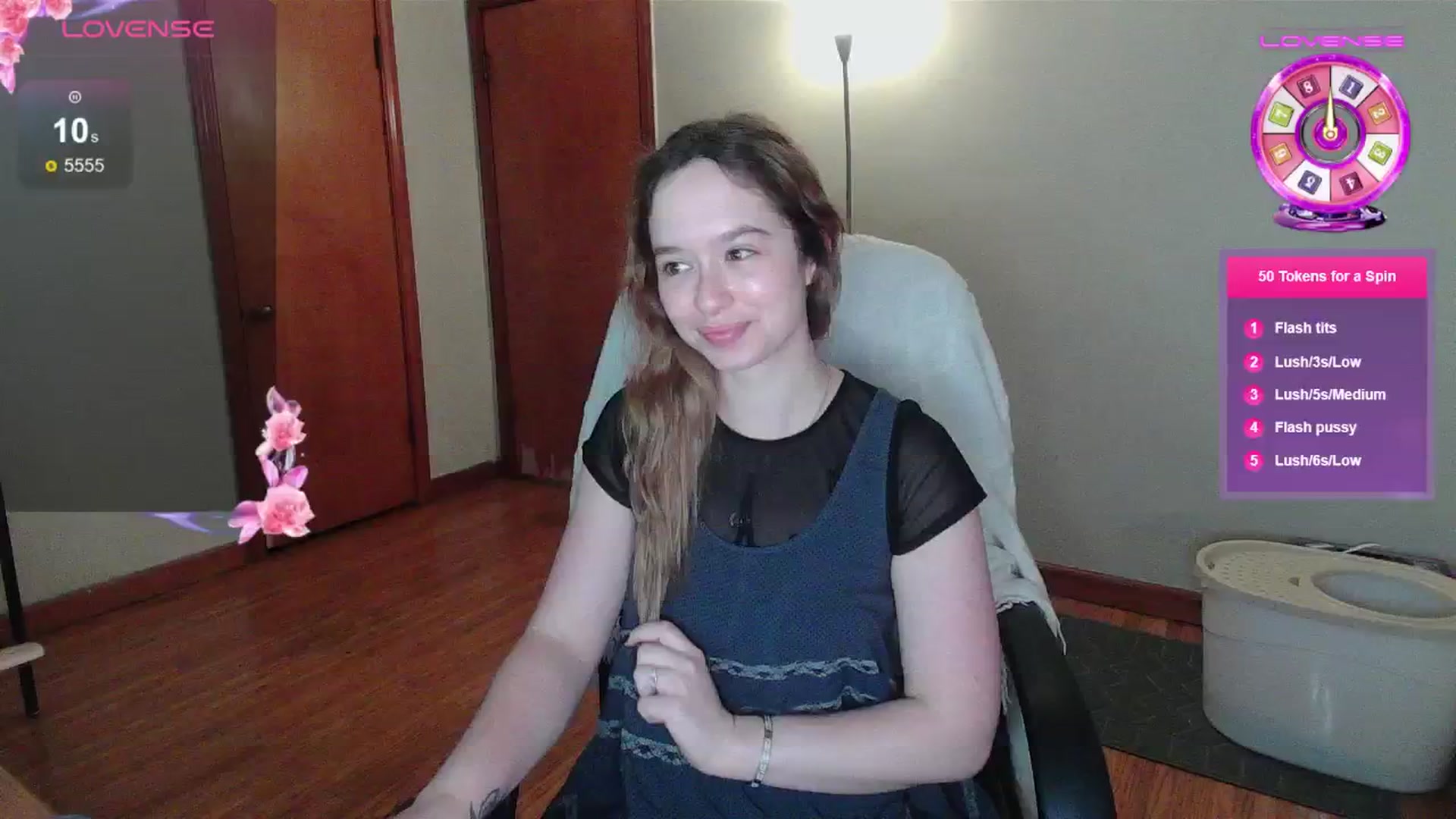 Gallery image thumbnail from Honeyandroses's myfreecams stream on, 07/19/2024, 02:17 image 4 of 20