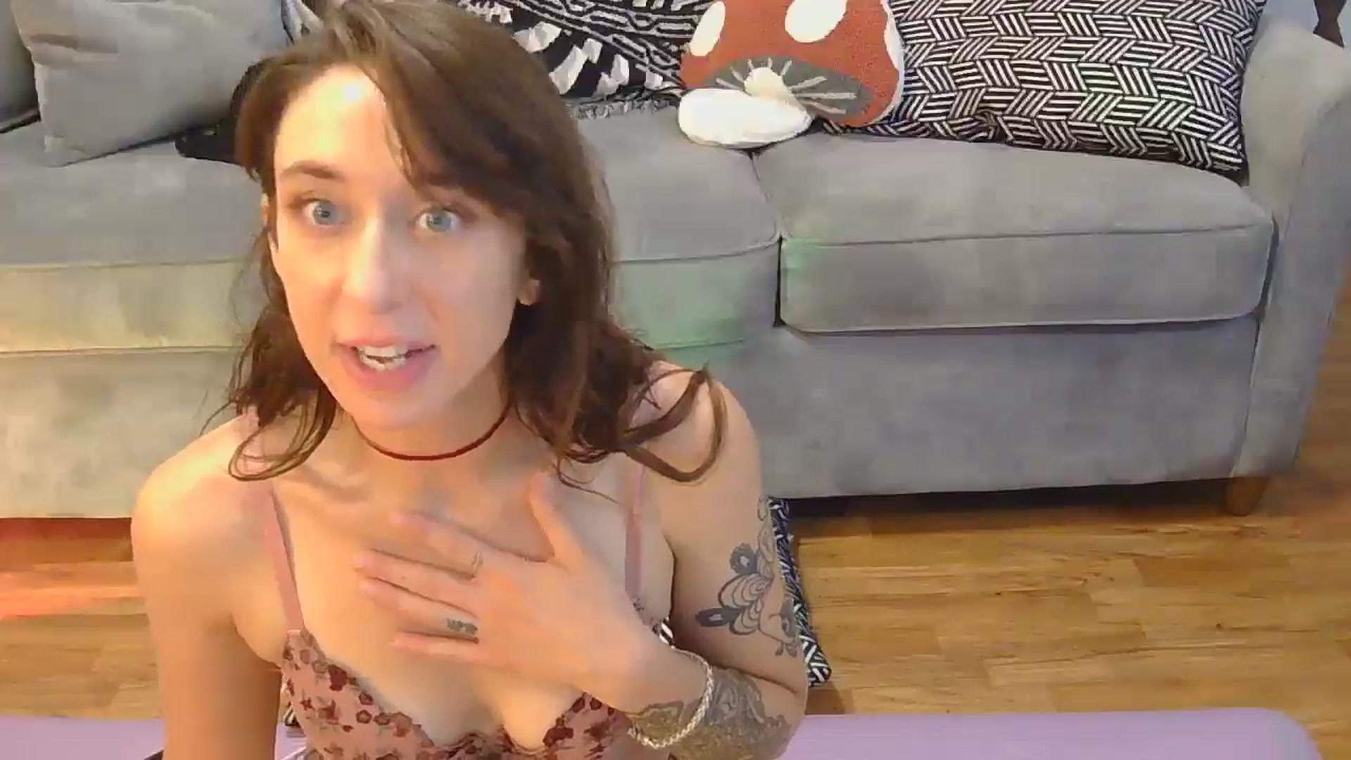 Gallery image thumbnail from HoneyinMay's myfreecams stream on, 09/25/2025, 17:28 image 5 of 20