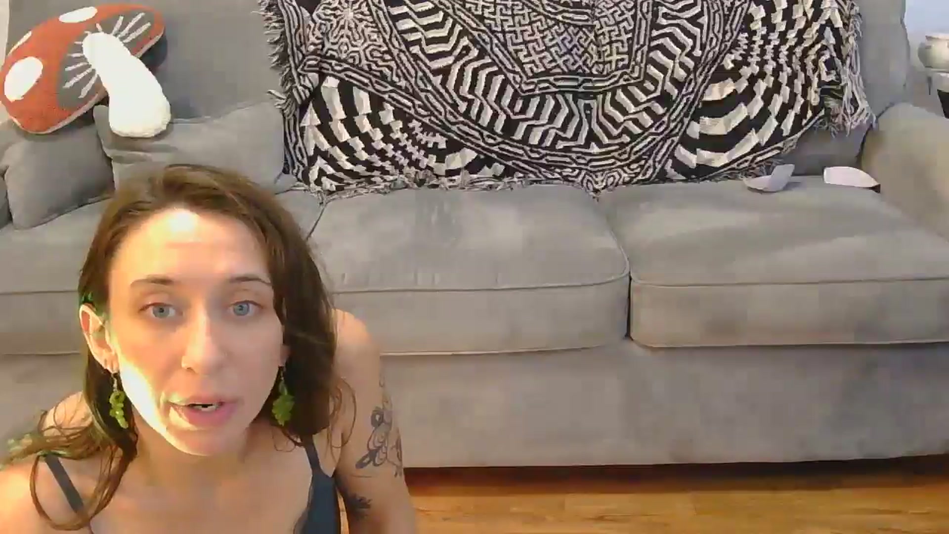 Gallery image thumbnail from HoneyinMay's myfreecams stream on, 09/26/2025, 18:30 image 17 of 20