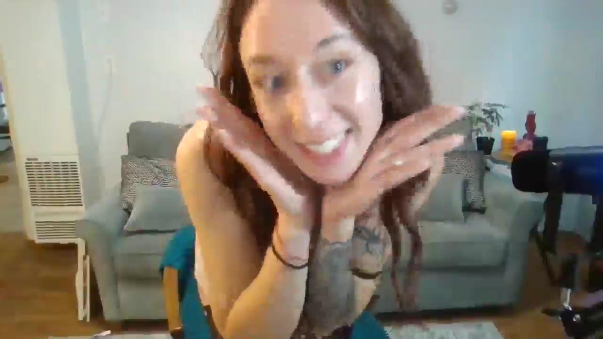 Gallery image thumbnail from HoneyinMay's myfreecams stream on, 10/31/2025, 18:53 image 3 of 20