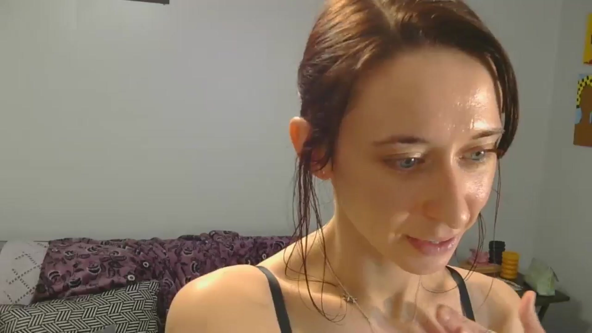 Gallery image thumbnail from HoneyinMay's myfreecams stream on, 12/10/2025, 16:11 image 4 of 20