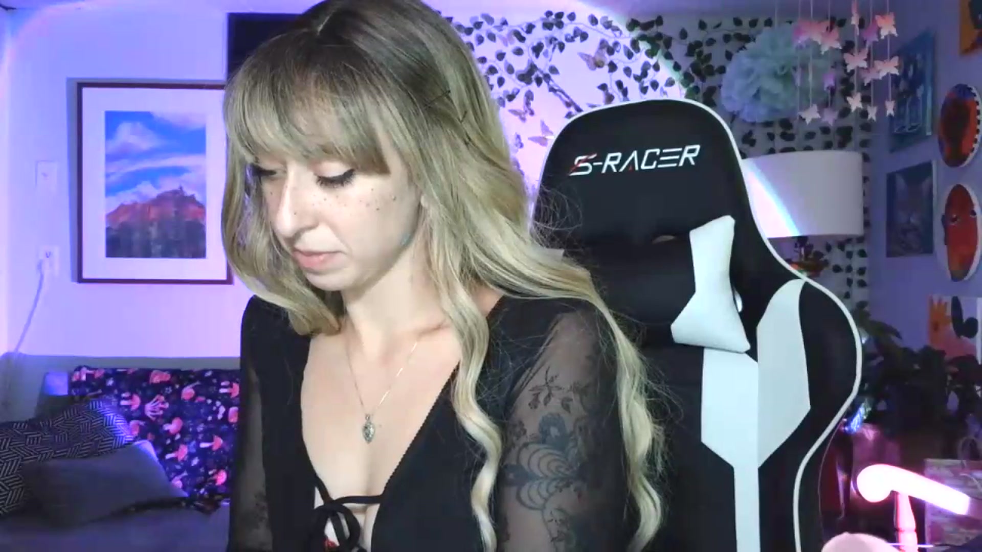 Gallery image thumbnail from HoneyinMay's myfreecams stream on, 08/03/2026, 14:52 image 9 of 20